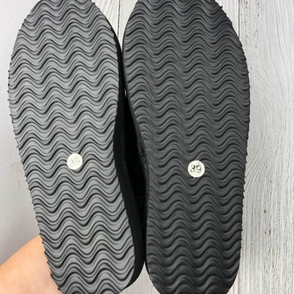 Womens Size 8 Shoe Slippers House Shoes Black Faux Fur Fuzzy Slip On - Picture 4 of 5